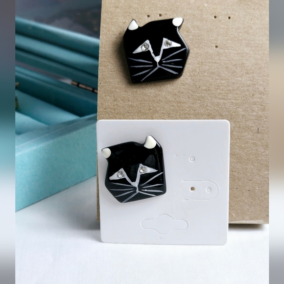 Black Cat Earrings With Rhinestone Cat Eyes Stud Earrings - Picture 8 of 17